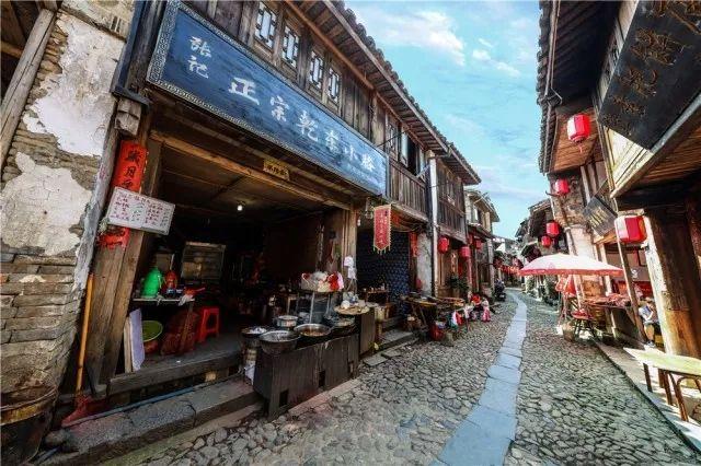 香港导演彭发撤销破产申请，接到内地工作，不用为200万债务发愁